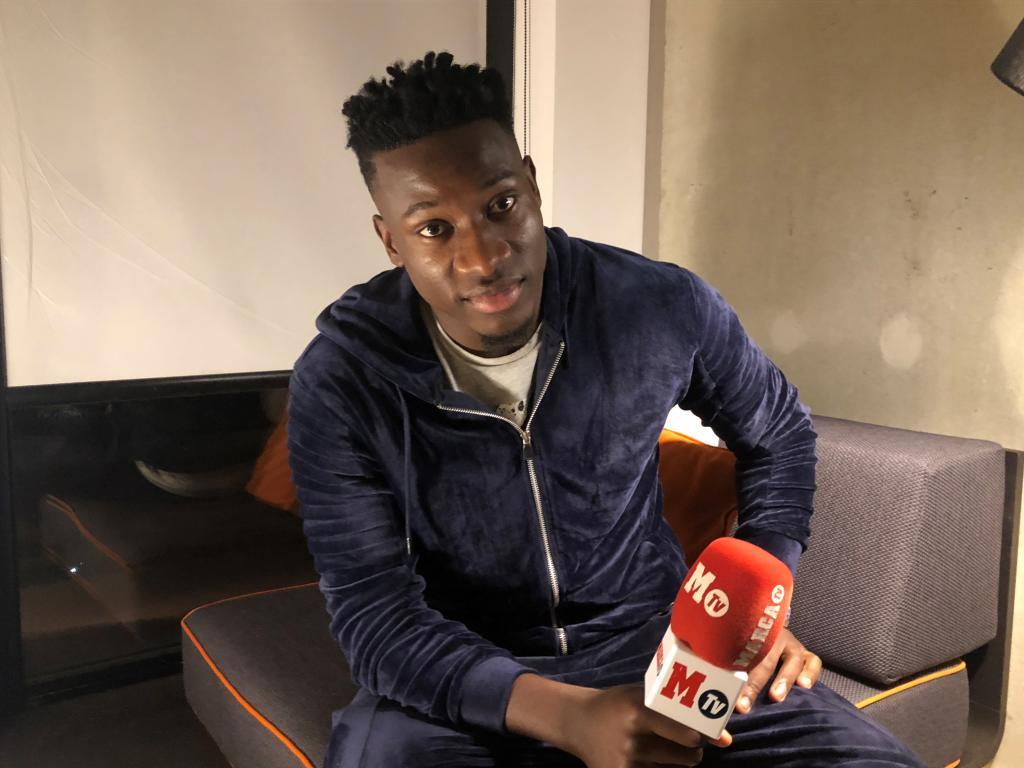 Ajax : André Onana dément avoir été envoyé en vacances par son coach